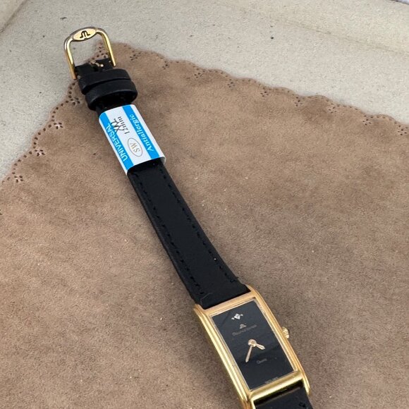 Vintage beautiful rectangular gold-plated quartz Luxury watch by Maurice Locroix - Picture 5 of 11